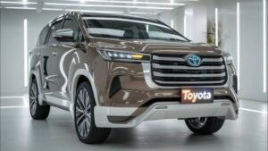 Toyota Innova Crysta প্ৰিমিয়াম বৈশিষ্ট্যৰ সৈতে নতুন বিলাসী ভেৰিয়েণ্ট মুকলি কৰিছে